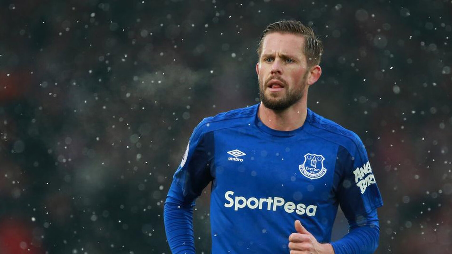 破晓时分，马拉多纳竞技场的纪录与荣光