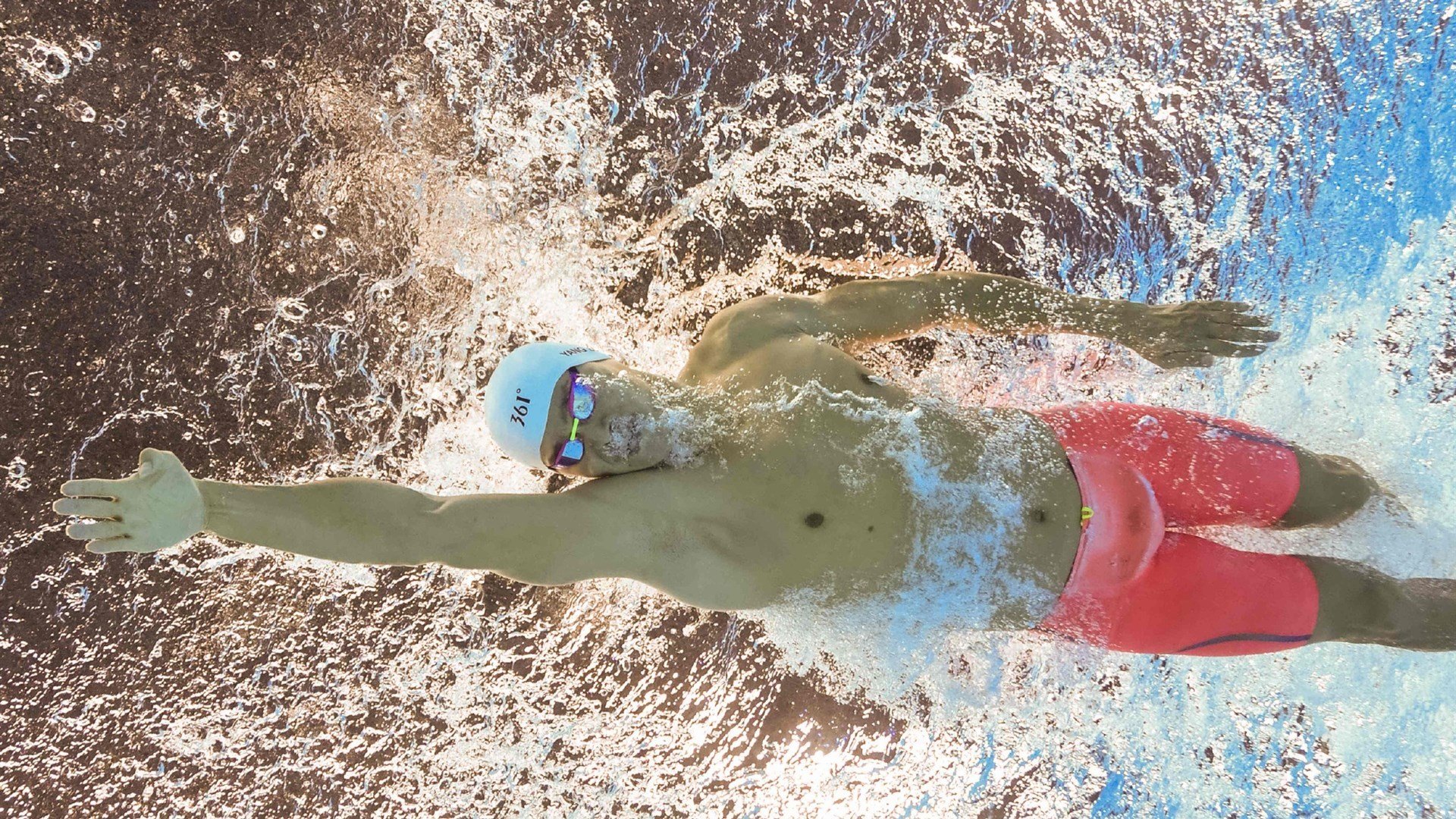 冰火双面，辛纳如何在温网绝杀与联合杯制胜间，定义网球新纪元